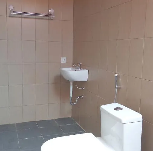 Pensión Batang Golden Hills 3*