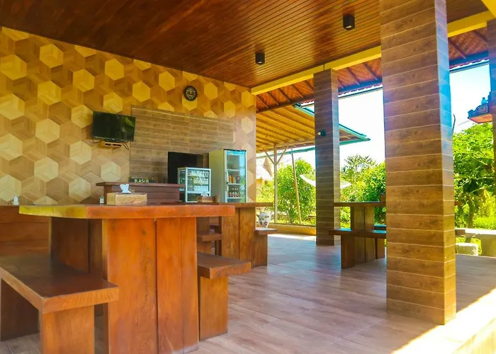Batang Golden Hills Pensión 3*